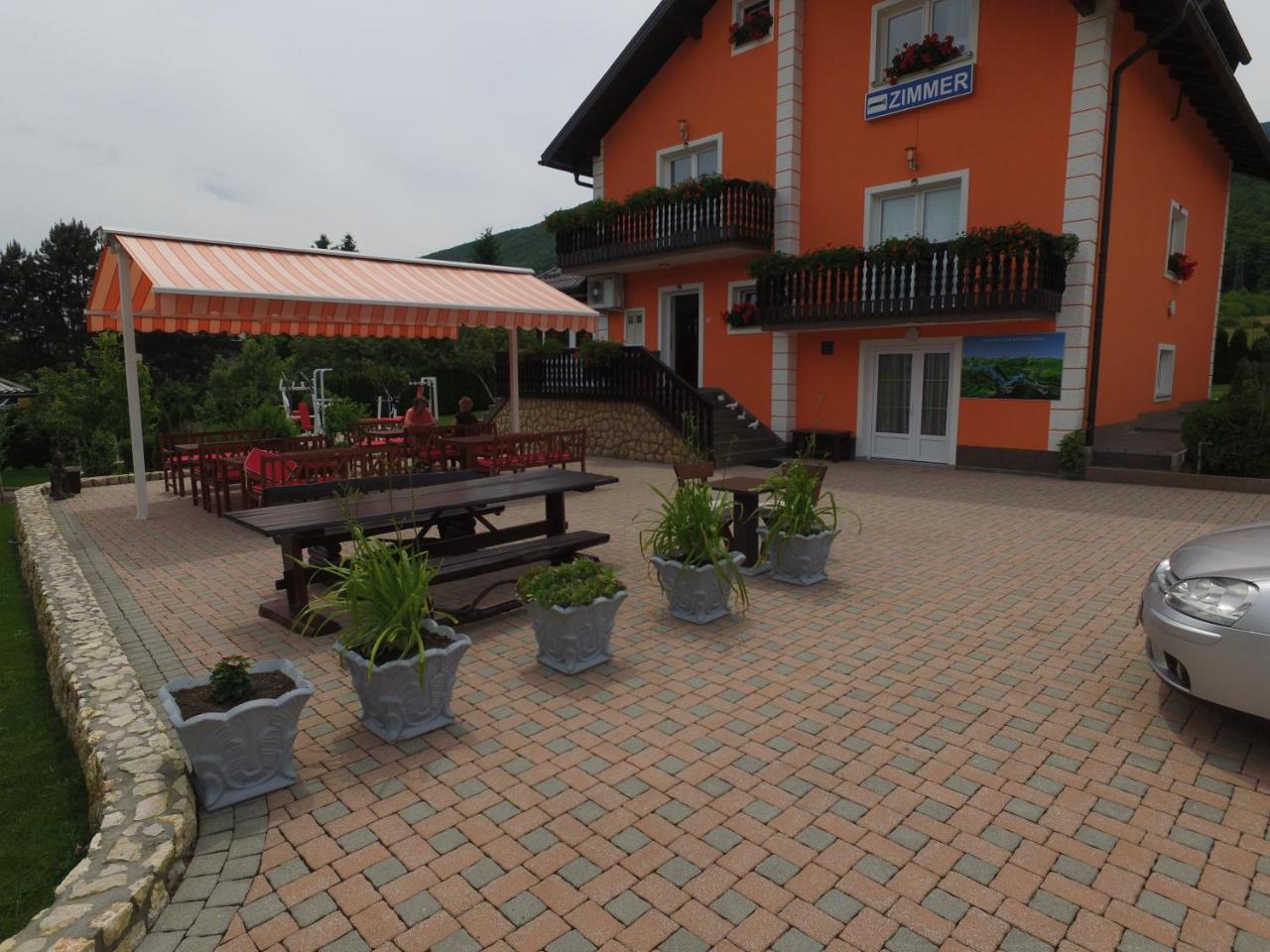 Plitvice Pension Perisic Korenica Exterior foto