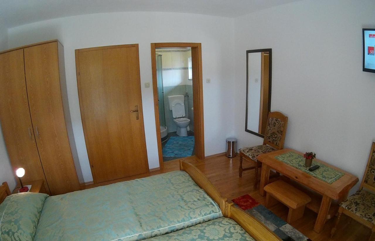 Plitvice Pension Perisic Korenica Exterior foto